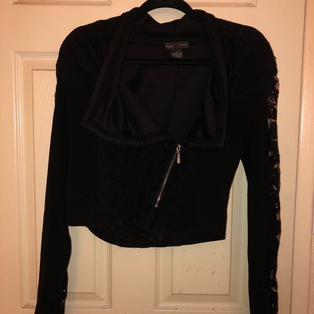 Sexy black lace blazer!! 🖤